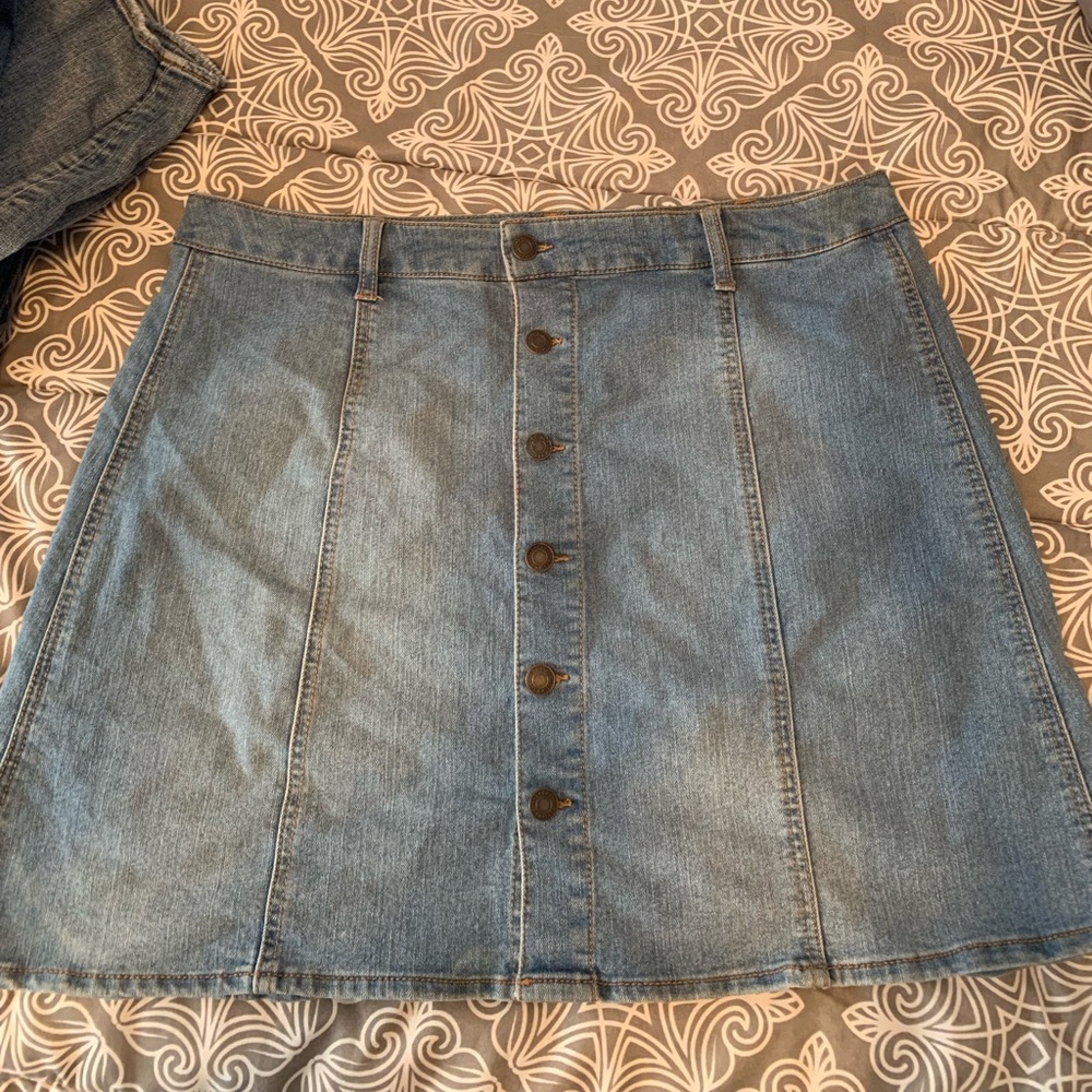 Jean skirt 😍